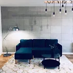 Апартаменты Lofty & Garnizon *
