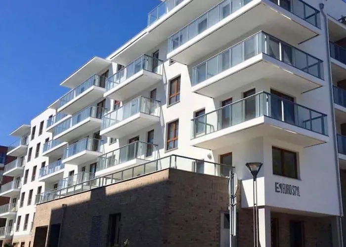 Lofty & Garnizon Lägenhet *