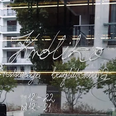 公寓 Lofty & Garnizon *